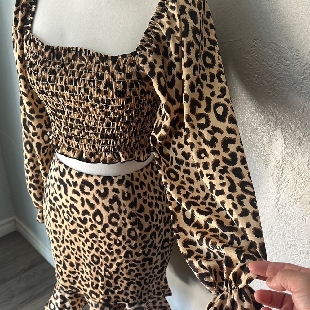 Leopard Print Skirt Set - Picture 3 of 12